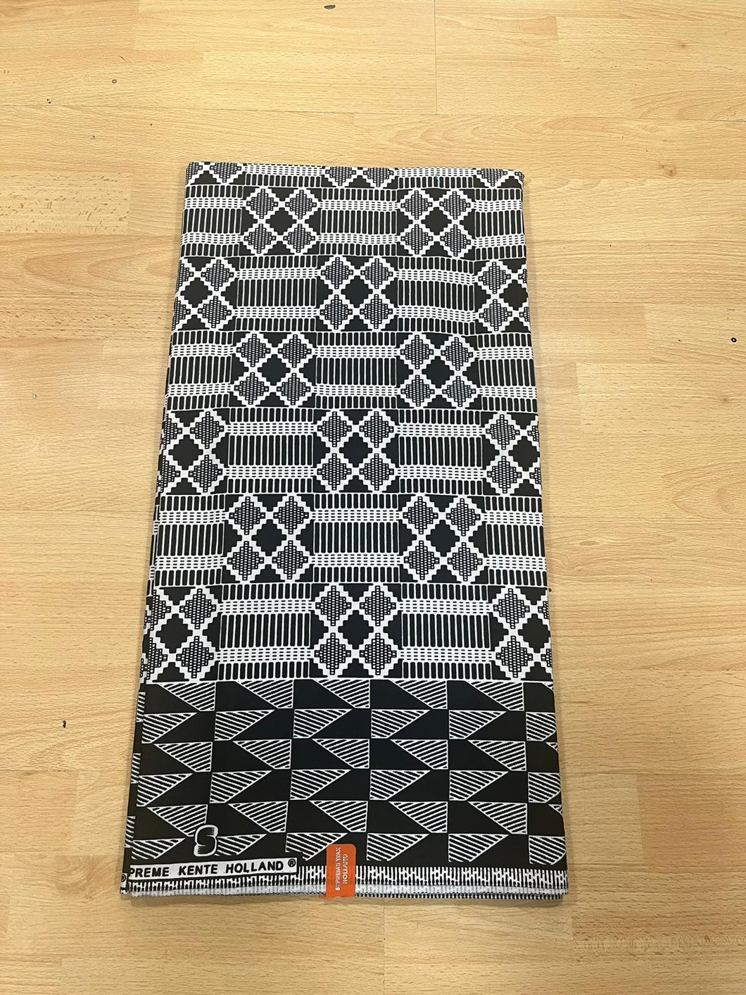 Black and White Kente Print Ankara - 6 Yards