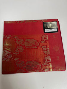 Red 3D Grand Hayes Headtie